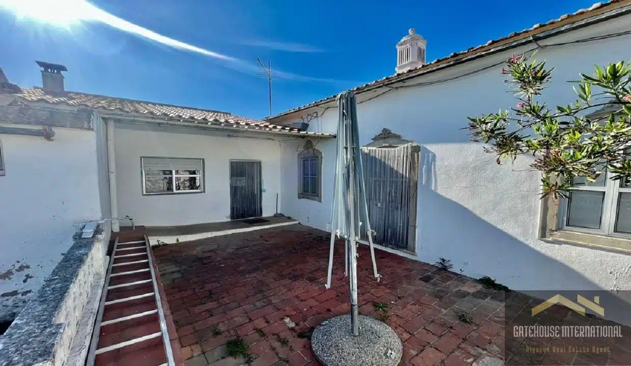 3 Bed House With Outbuildings & Warehouse In Sao Bras Algarve 55