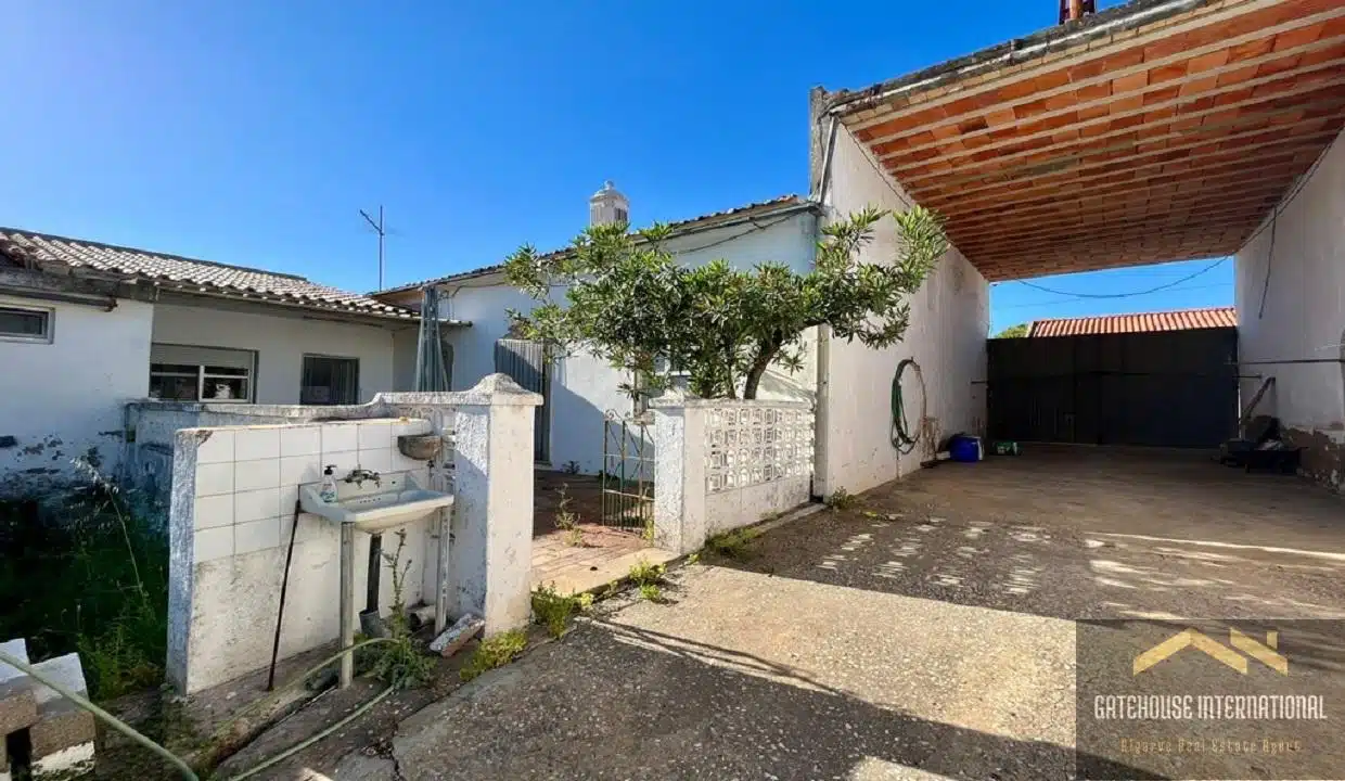 3 Bed House With Outbuildings & Warehouse In Sao Bras Algarve 76
