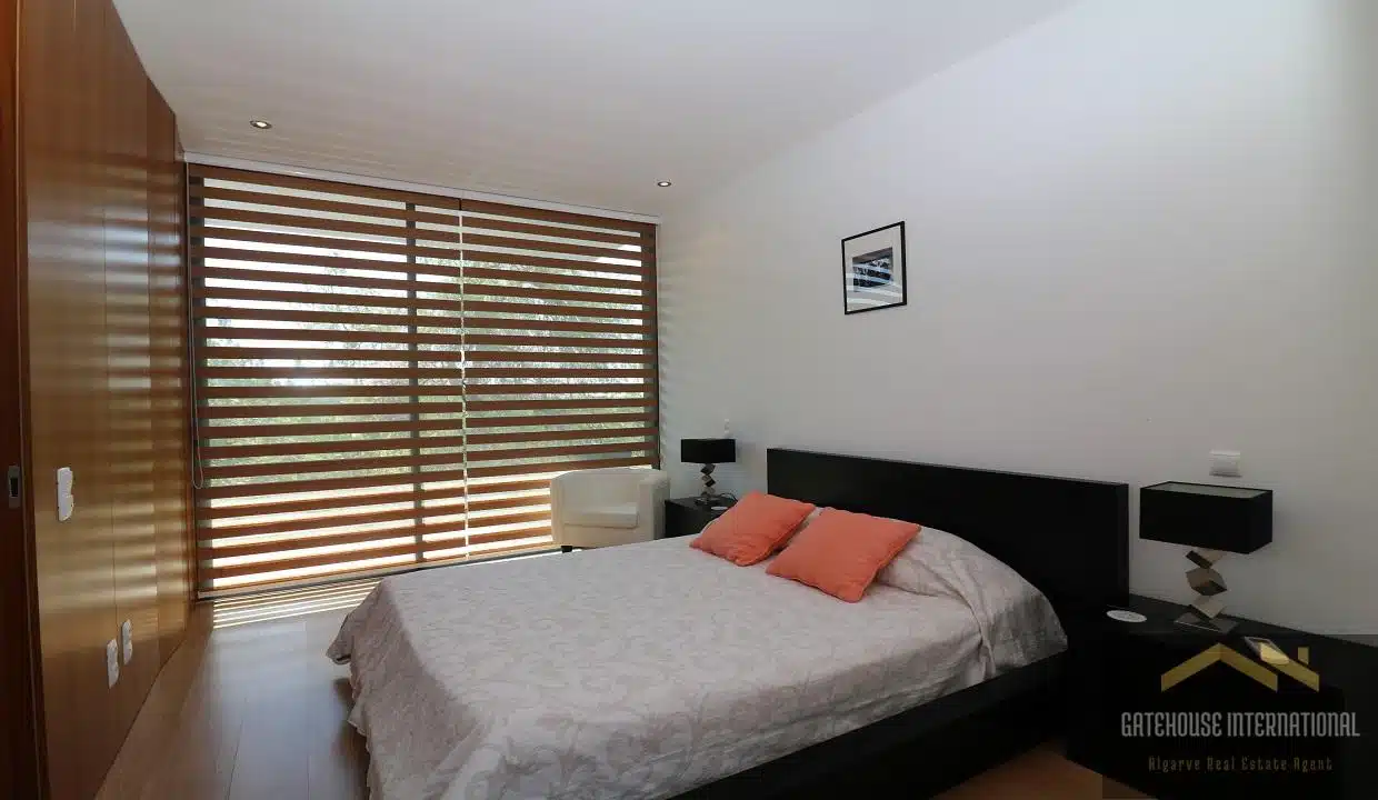4 Bed Contemporary Plus Annex Villa In Estoi Algarve For Sale 0