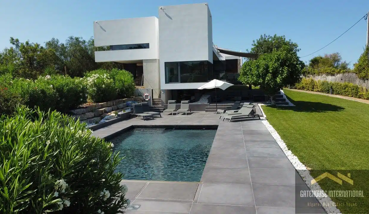 4 Bed Contemporary Plus Annex Villa In Estoi Algarve For Sale 1