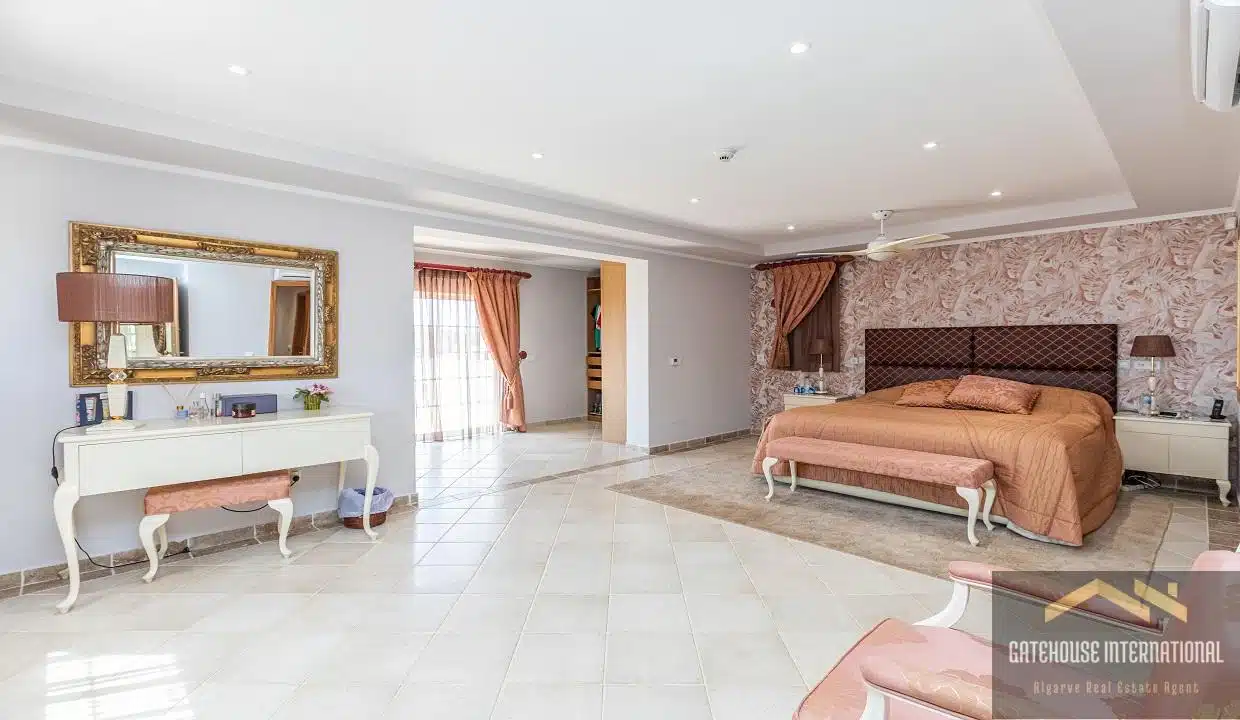 4 Bed Villa For Sale In Vila Sol Golf Resort Algarve 54
