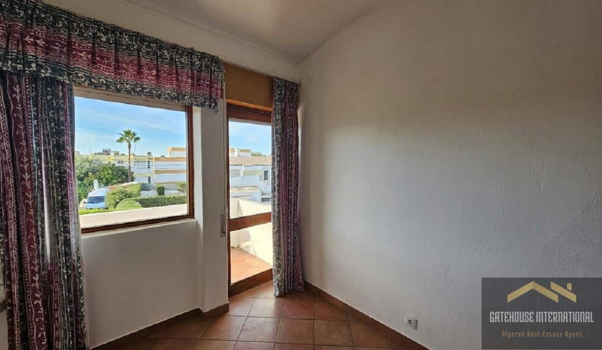 4 Bed Villa In Albufeira Algarve For Sale 6