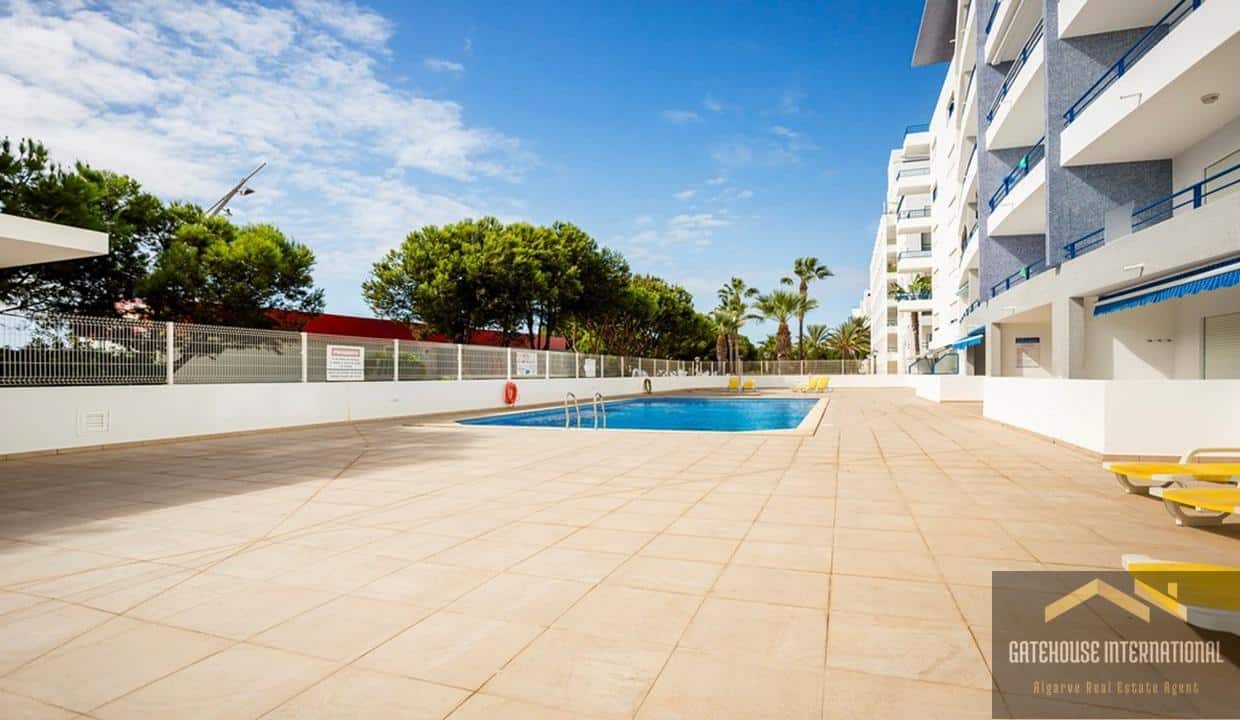 2 Bed Beach Apartment With Sea Views In Quarteira Algarve 34