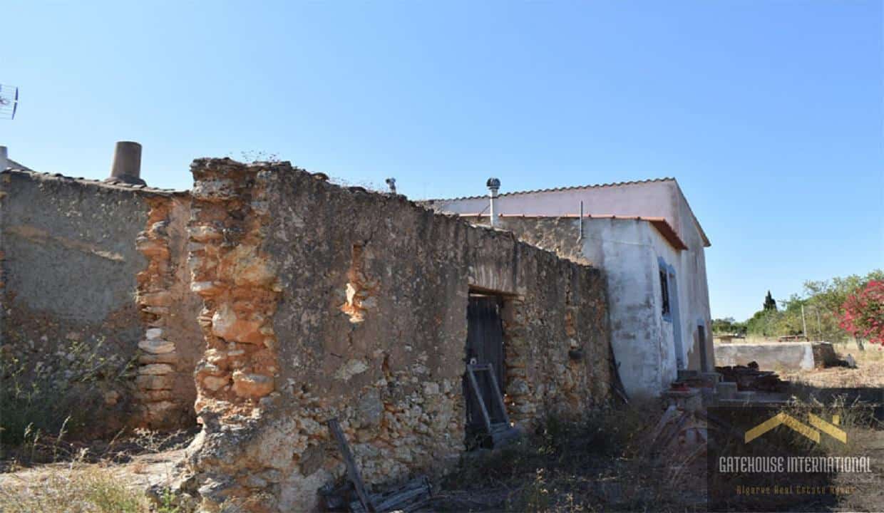 2 Bed Farmhouse For Renovation With 1.5 Hectares In Porches Algarve 6