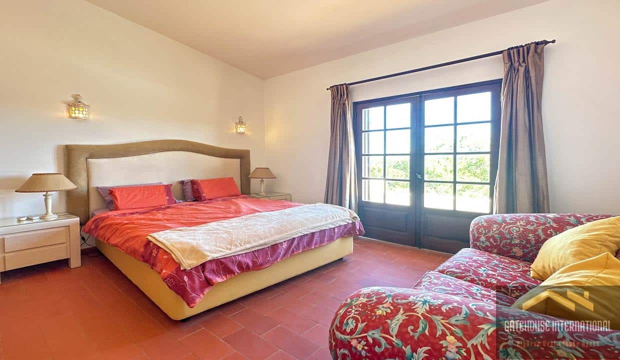 3 Bed Villa With A Large Plot In Sao Bras Algarve98