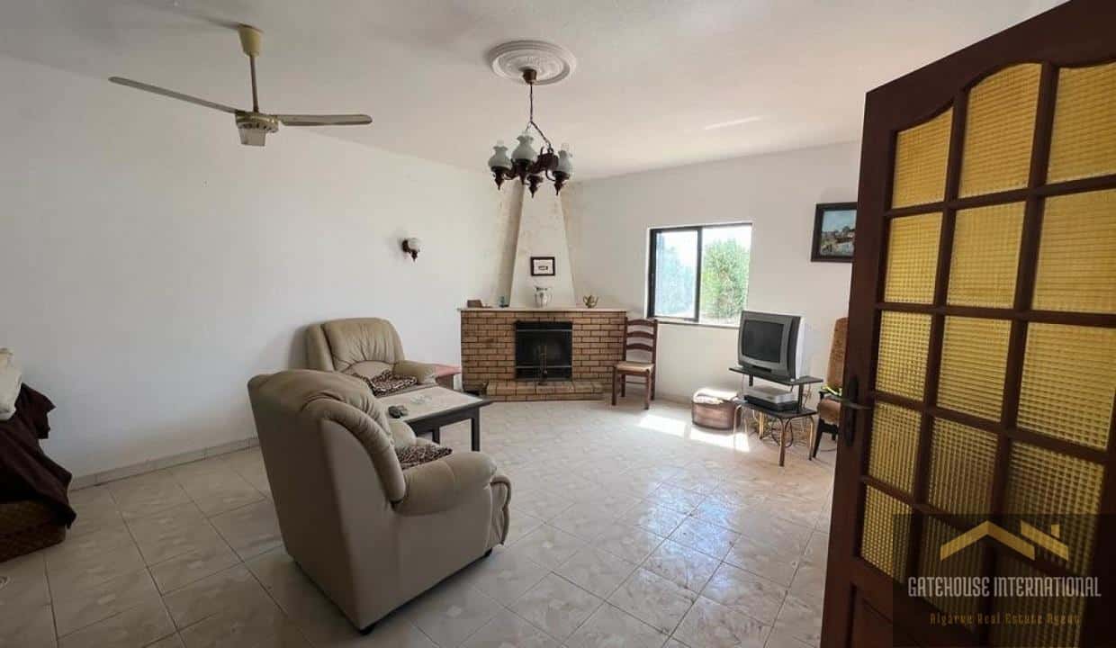 3 Bed Villa With Stunning Views In Santa Barbara de Nexe Algarve 4