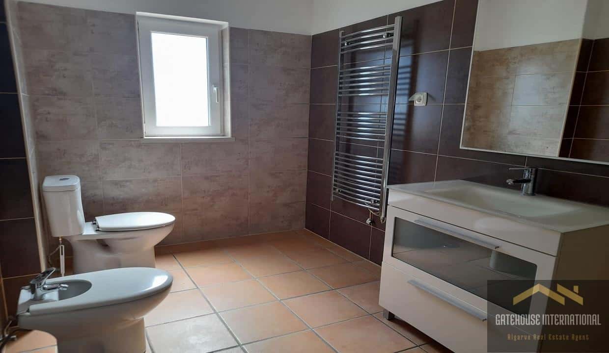 4 Bed Villa With Pool In Parragil Loule Algarve 54