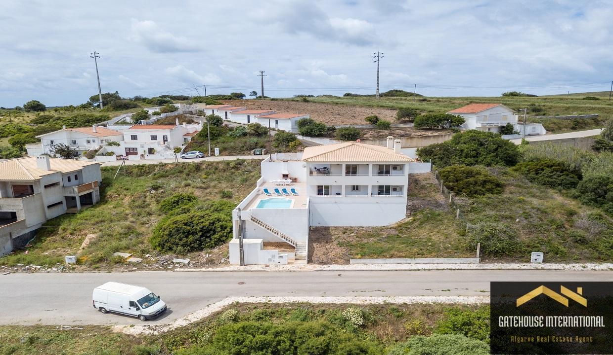4 Bed Villa With Pool Views In West Algarve 1