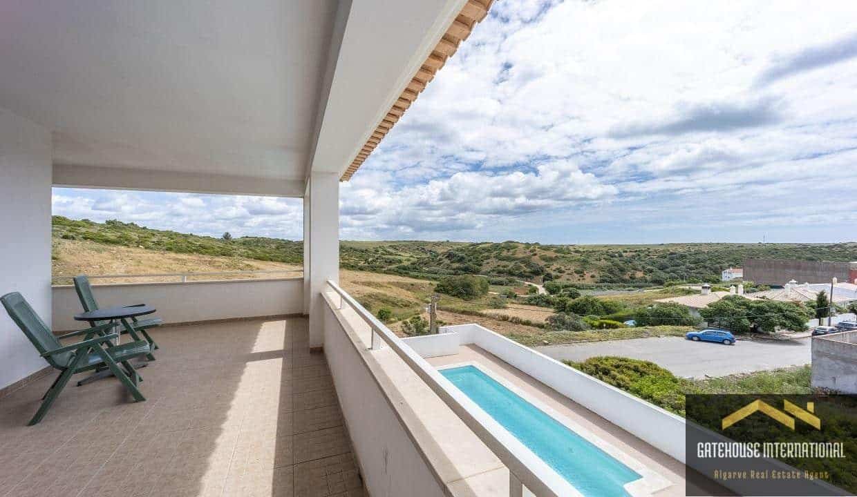 4 Bed Villa With Pool & Views In West Algarve 2