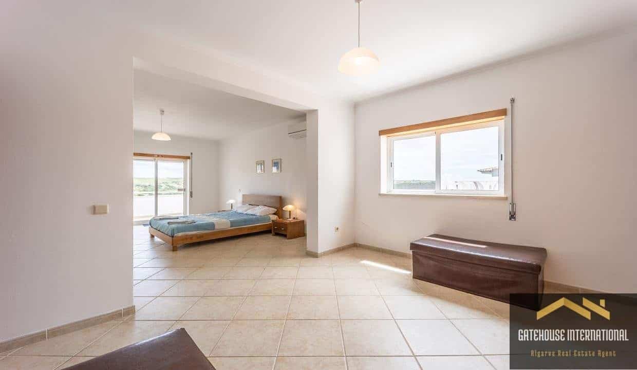 4 Bed Villa With Pool & Views In West Algarve 54