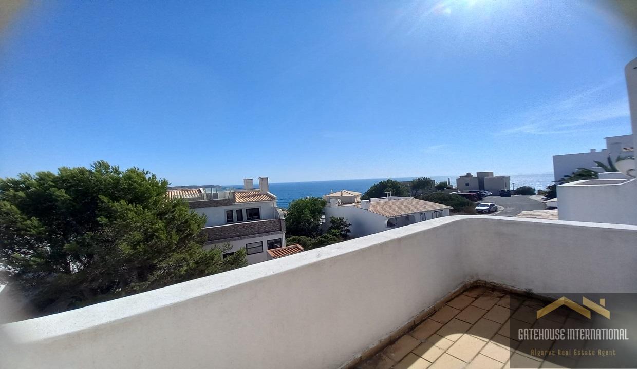 5 Bed Townhouse With Garage Close to Salema Beach West Algarve 44