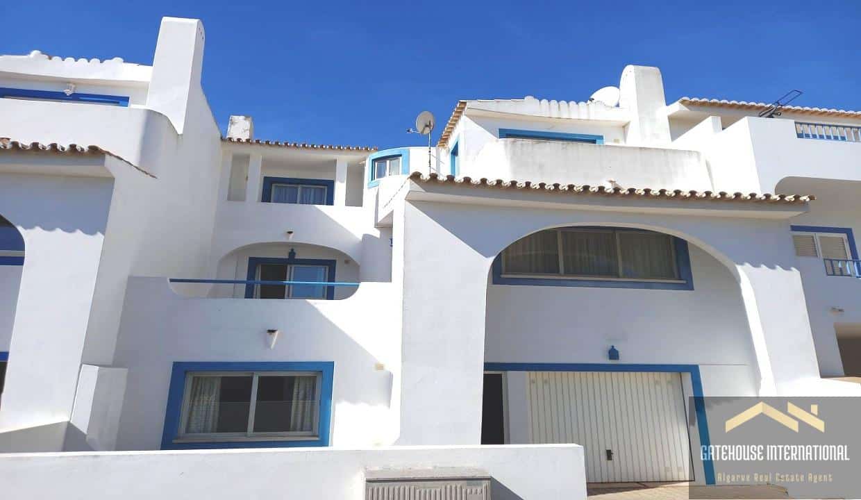5 Bed Townhouse With Garage Close to Salema Beach West Algarve 667