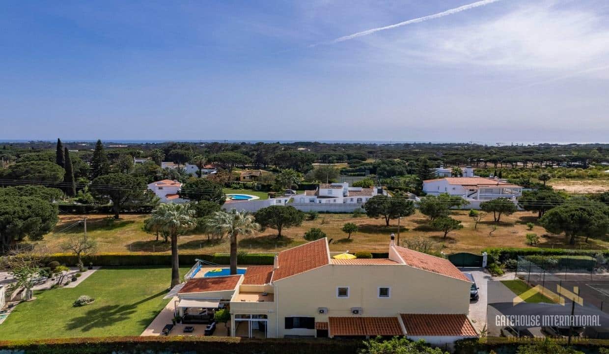 5 Bed Villa With Pool & Tennis Court Near Vale do Lobo Algarve 2