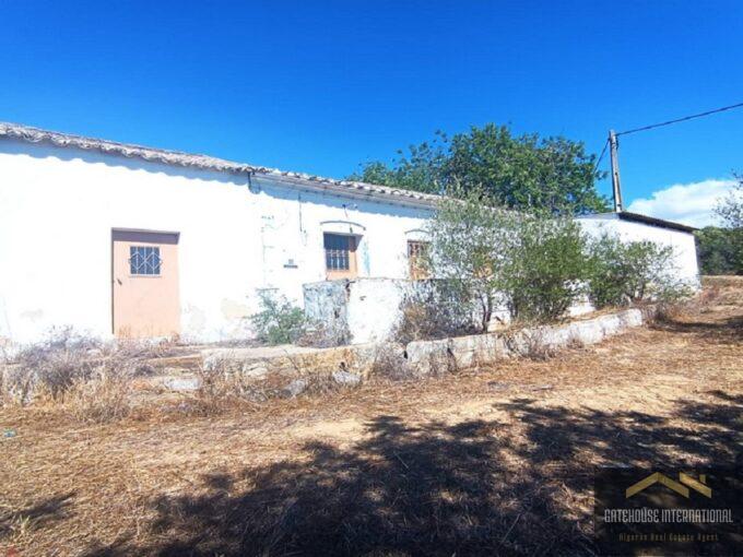 Bauernhaus zur Renovierung mit Grundstück in der Nähe von Moncarapacho Algarve 12