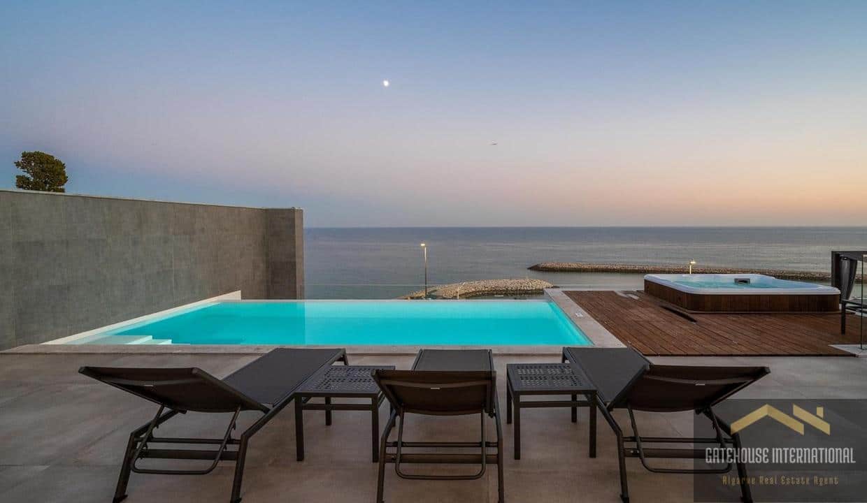 Luxury Sea Front Penthouse In Albufeira Algarve 1
