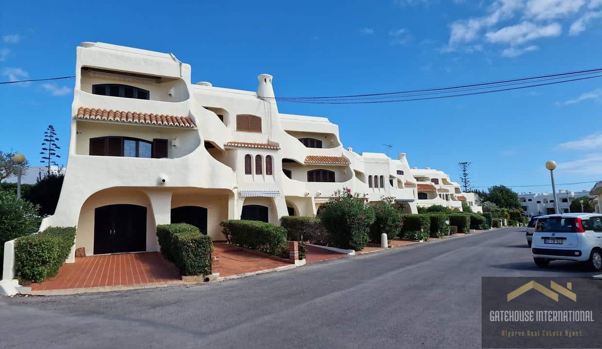 Studio Apartment In Carvoeiro Algarve With Sea Views 2