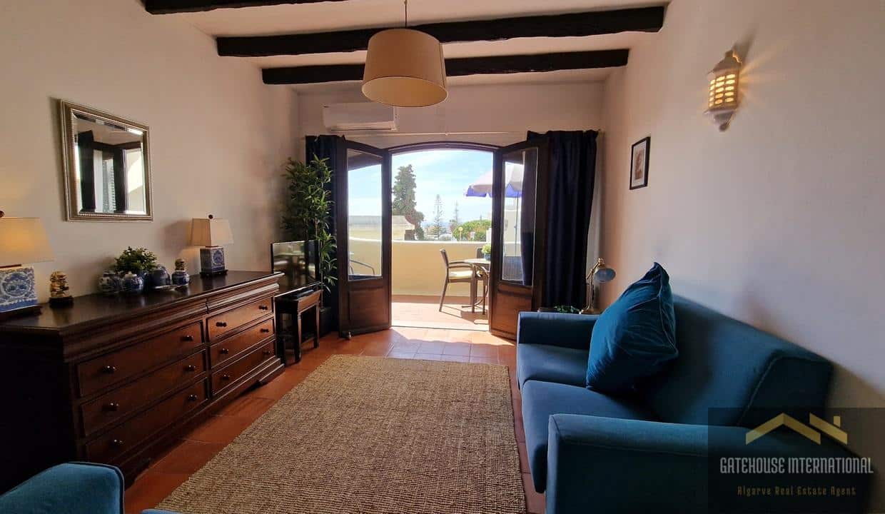 Studio Apartment In Carvoeiro Algarve With Sea Views 7