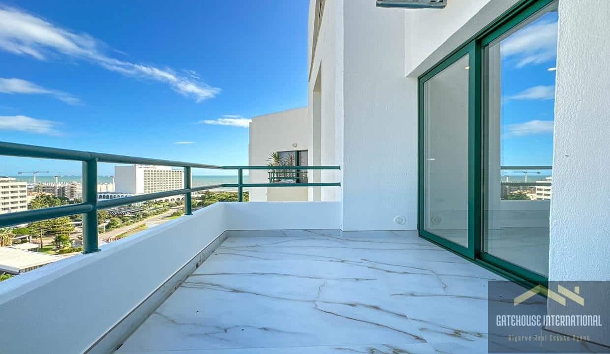 Top Floor Sea View Apartment In Vilamoura Algarve11