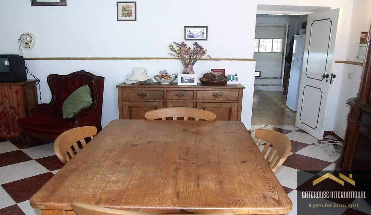 Traditional 2 Bed Townhouse With Garage & Garden In Santa Catarina Algarve 0