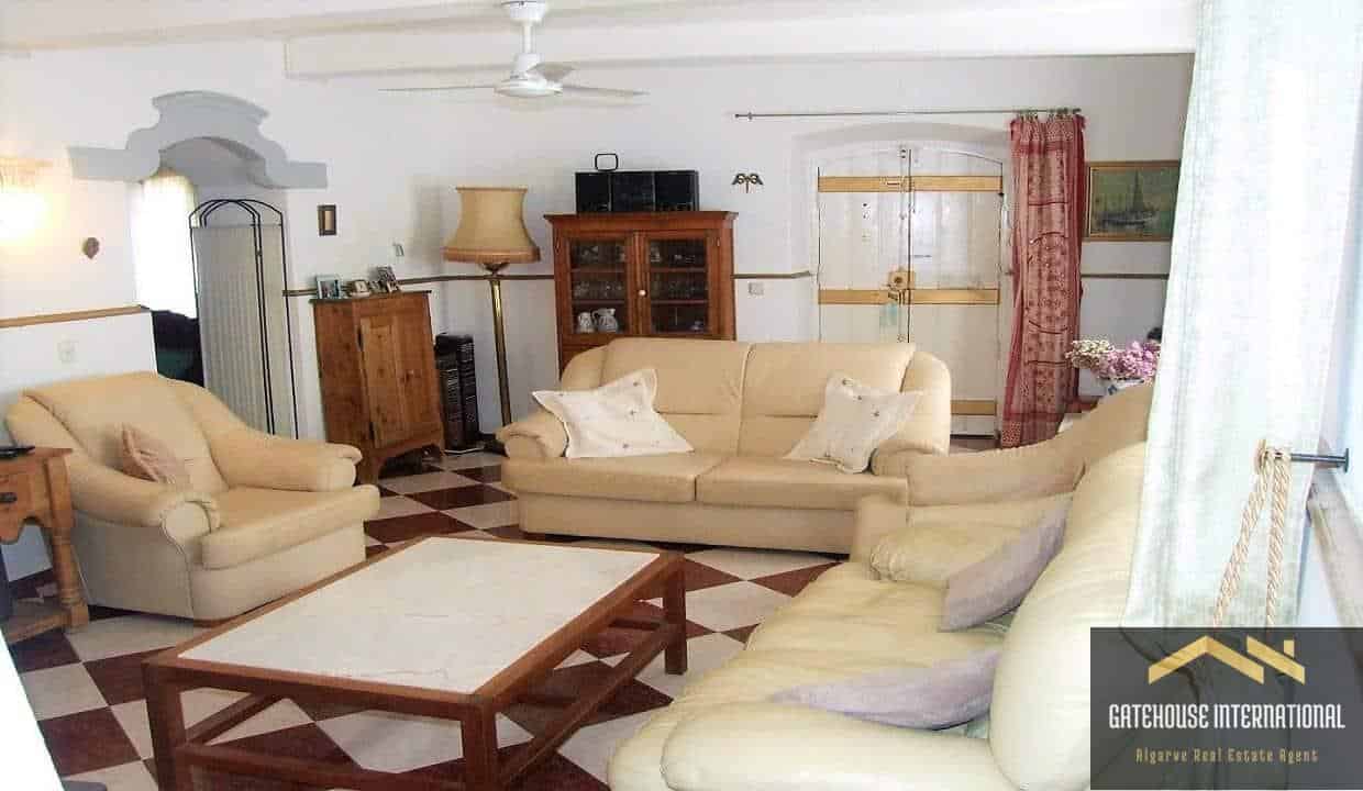 Traditional 2 Bed Townhouse With Garage & Garden In Santa Catarina Algarve 8