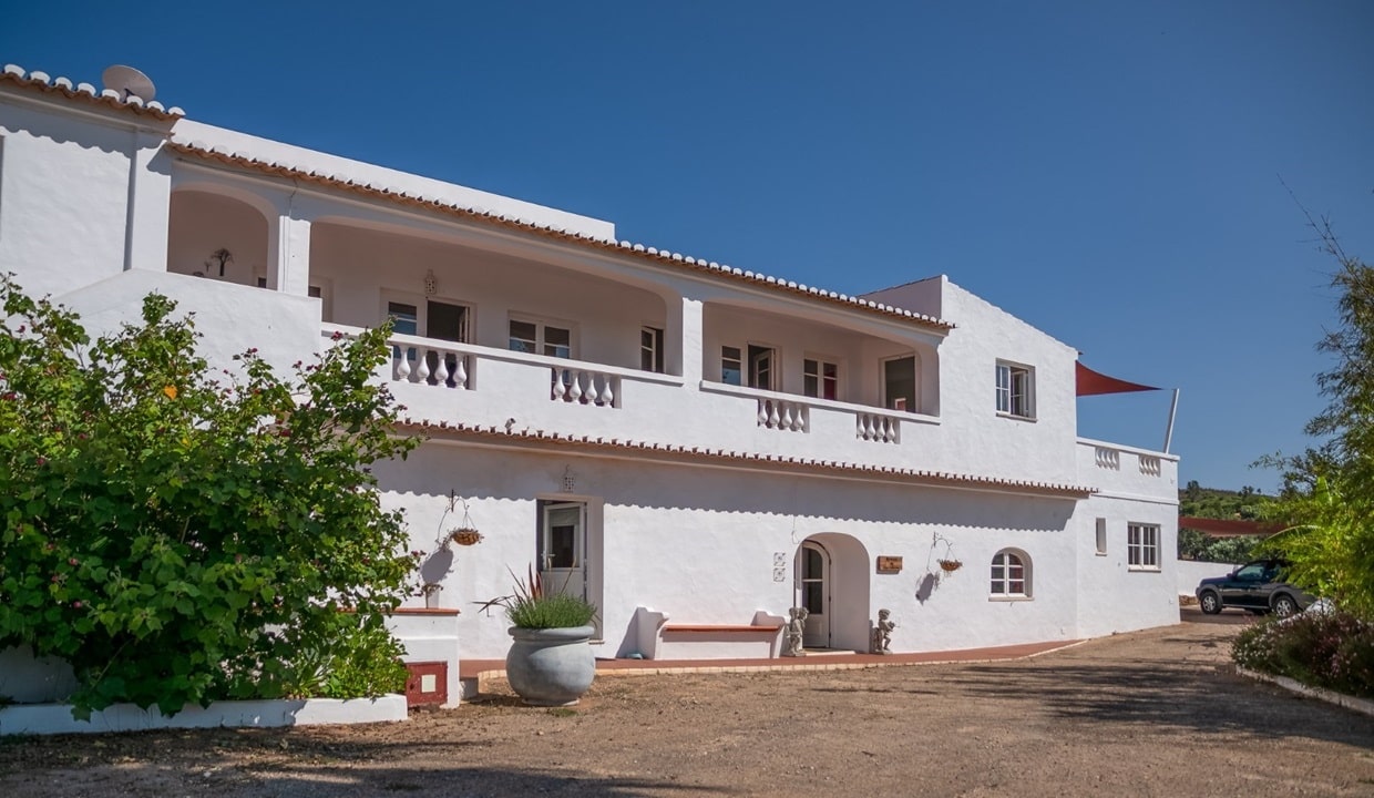 12 Bed Farmhouse With 9.5 Hectares In Lagos West Algarve 1