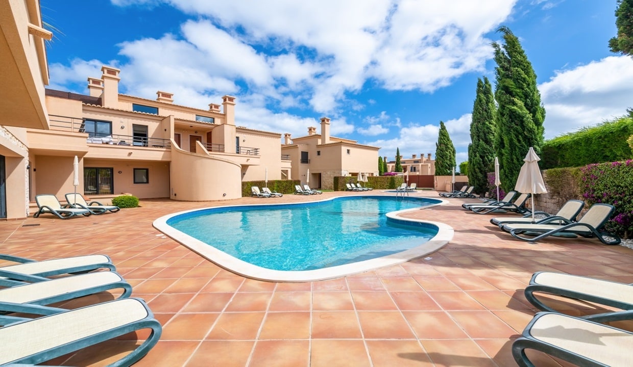 2 Bed 2 Bath Apartment With Own Pool In Praia da Luz Algarve21