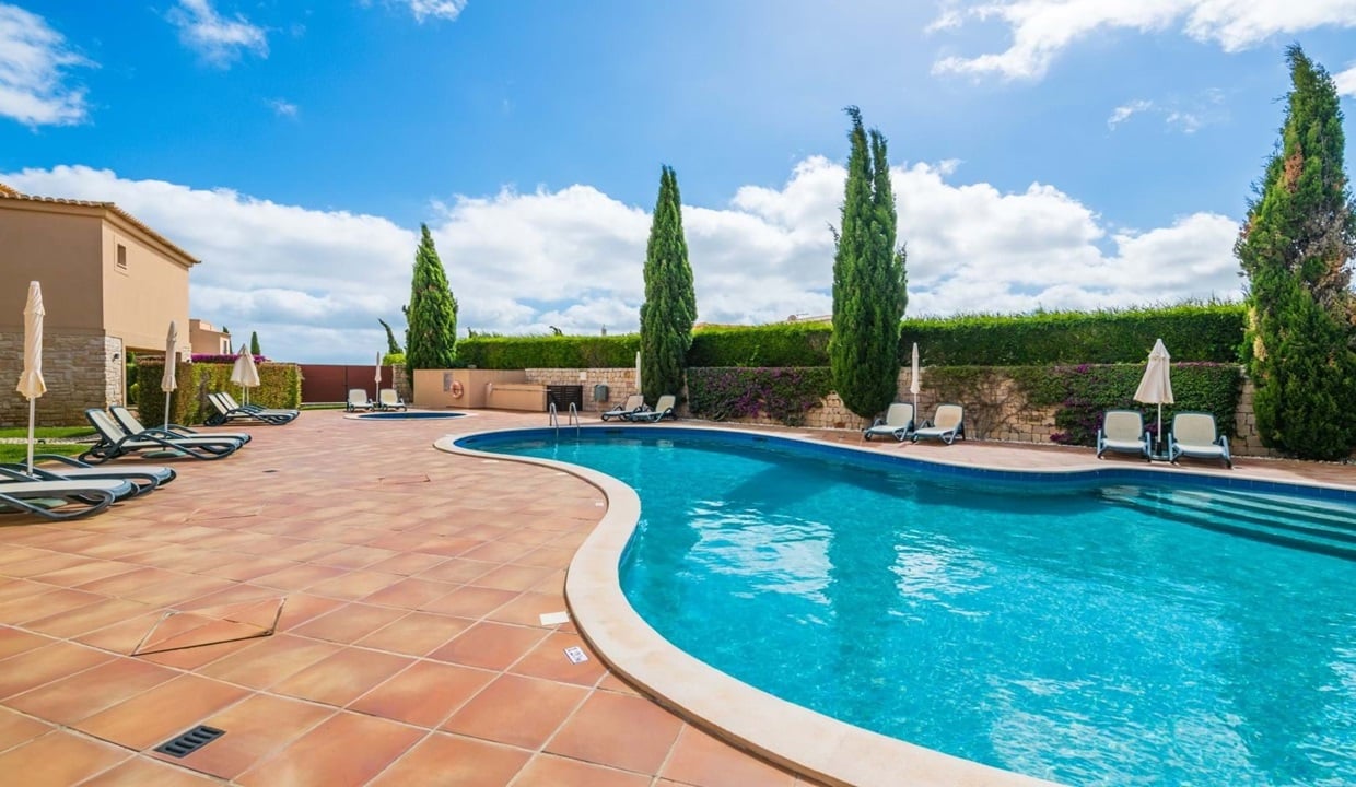 2 Bed 2 Bath Apartment With Own Pool In Praia da Luz Algarve23