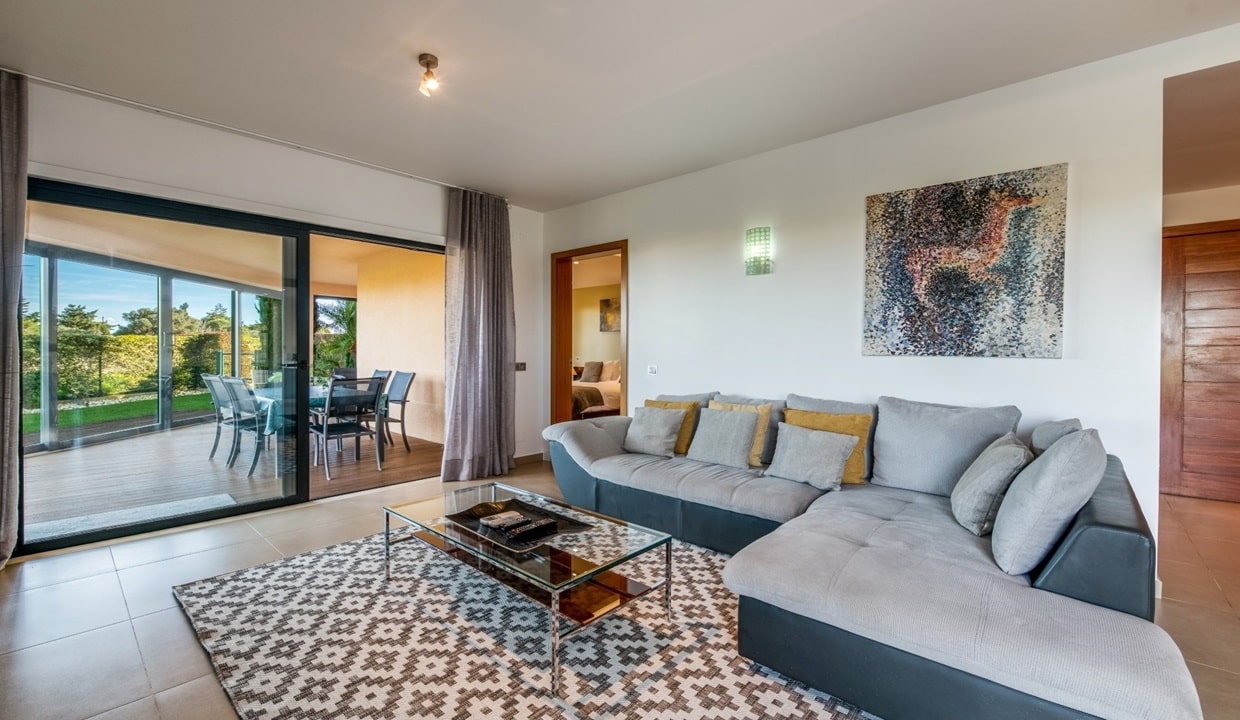 2 Bed 2 Bath Apartment With Own Pool In Praia da Luz Algarve98