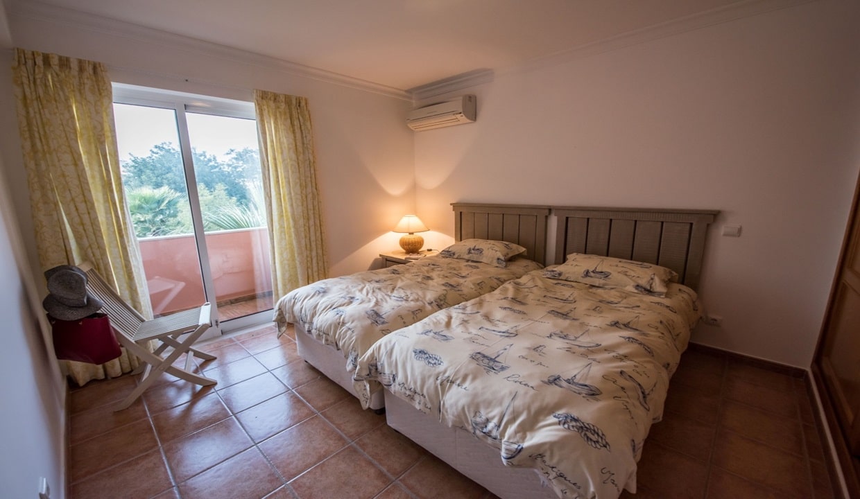 3 Bed Apartment For Sale Near Meia Praia Beach Lagos Algarve 9