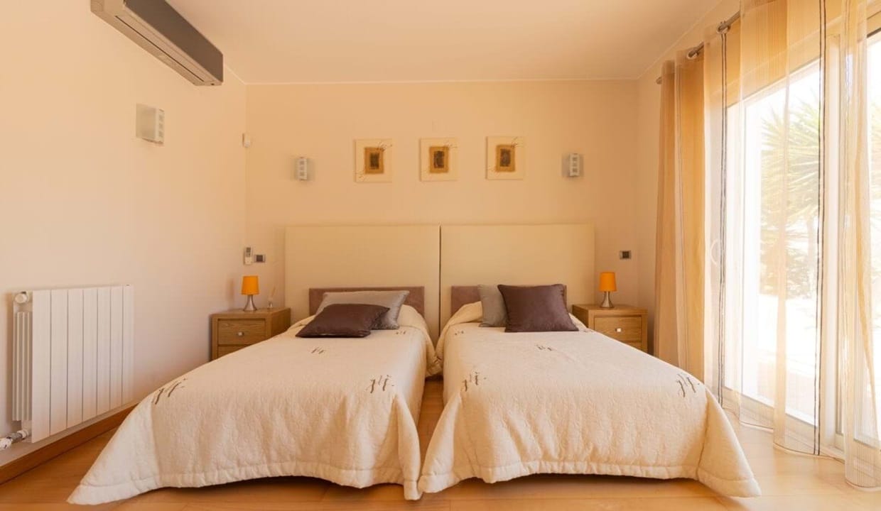 3 Bed Villa In Carvoeiro On Vale da Pinta Golf Resort 00