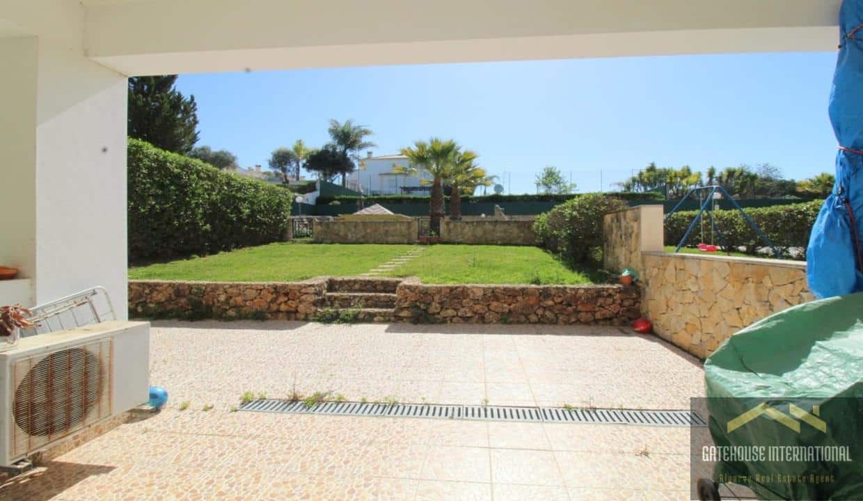 4 Bed Townhouse Overlooking The Shared Pool In Albufeira Algarve 4