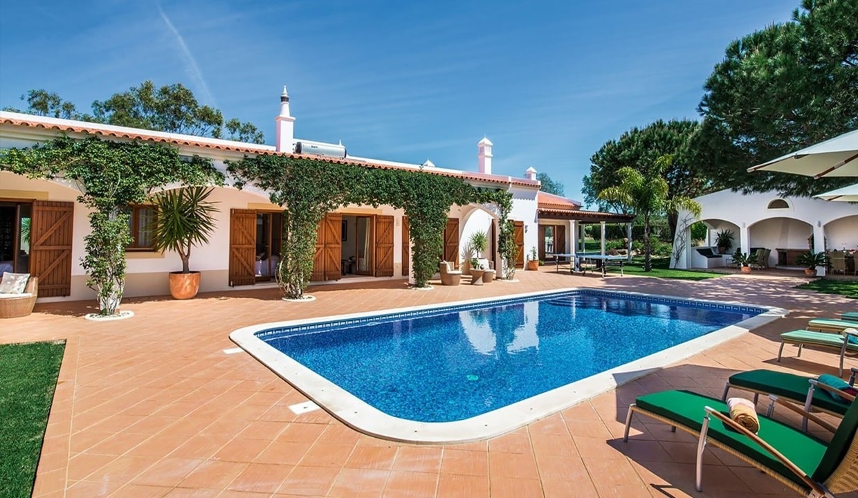 4 Bed Villa With Swimming Pool In Lagos Algarve0