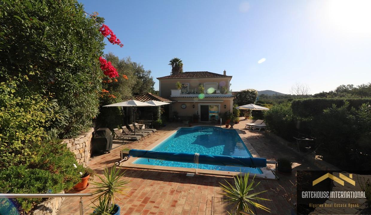 4 Bedroom Villa For Sale In Santa Barbara de Nexe Algarve000
