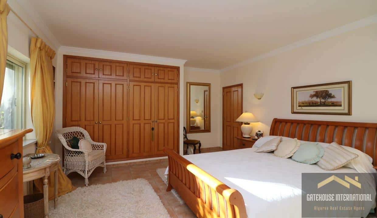 4 Bedroom Villa For Sale In Santa Barbara de Nexe Algarve67