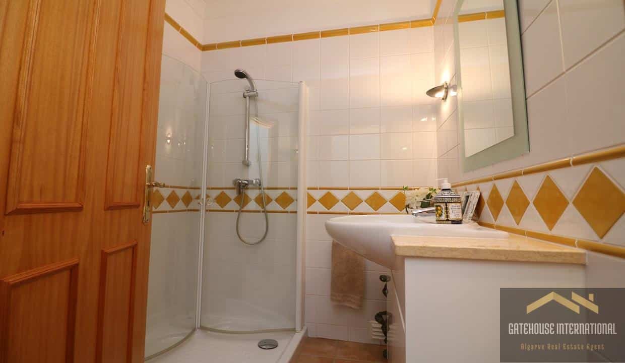 4 Bedroom Villa For Sale In Santa Barbara de Nexe Algarve90