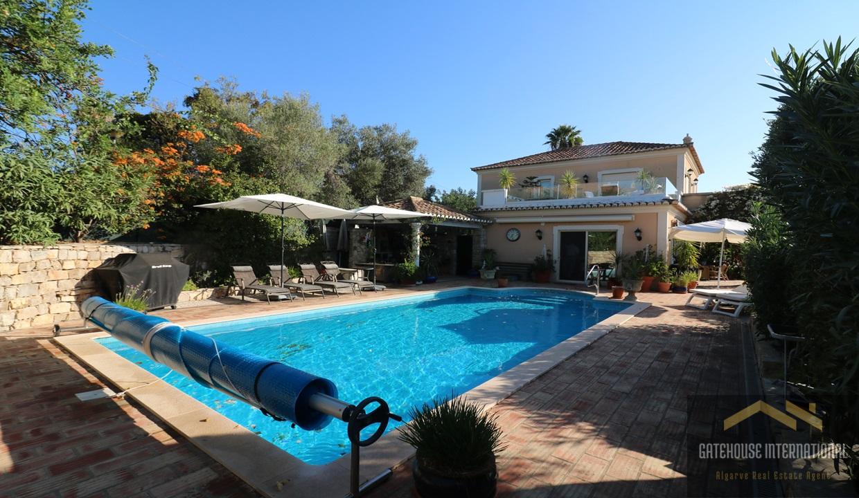 4 Bedroom Villa For Sale In Santa Barbara de Nexe Algarve999