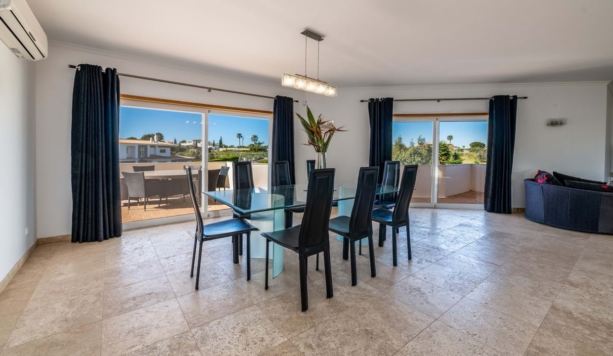 5 Bed Villa For Sale In Praia da Luz Algarve0