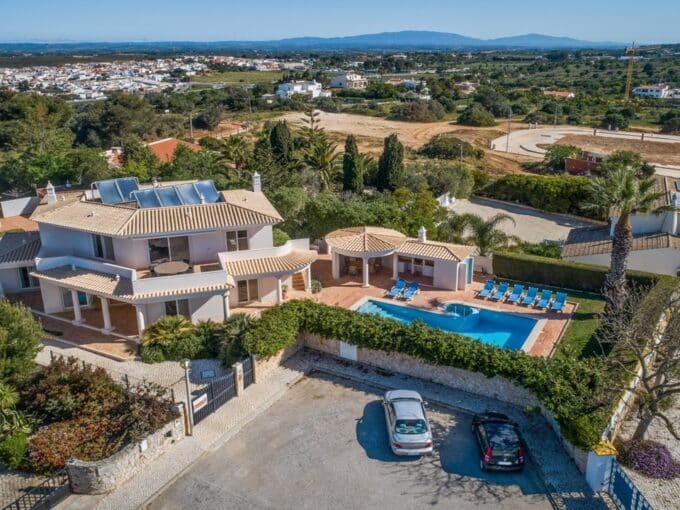Villa de 5 chambres à vendre à Praia da Luz Algarve32