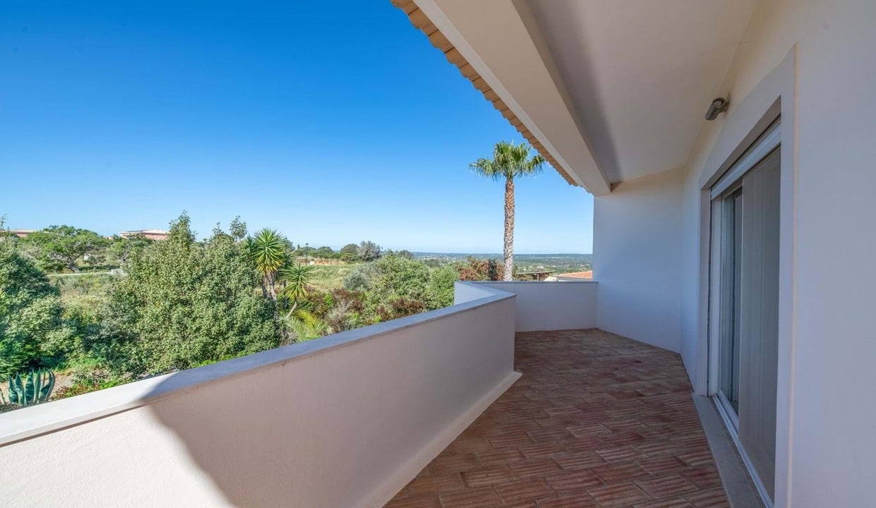 5 Bed Villa For Sale In Praia da Luz Algarve34