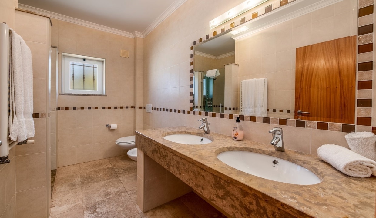 5 Bed Villa For Sale In Praia da Luz Algarve5