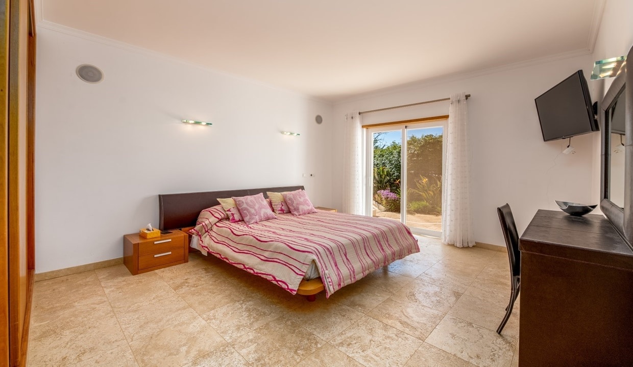 5 Bed Villa For Sale In Praia da Luz Algarve7