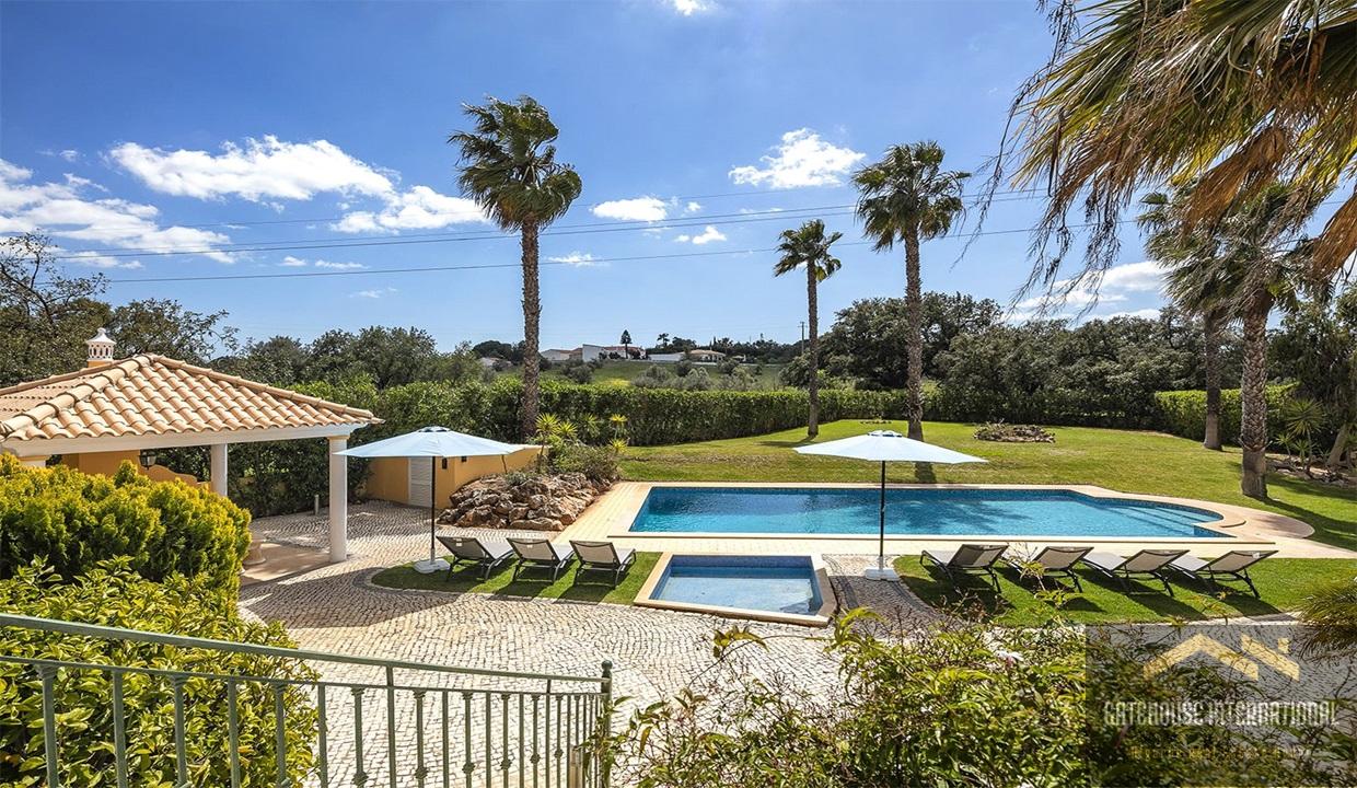 8 Bed Villa With Large Gardens For Sale In Almancil Algarve 090