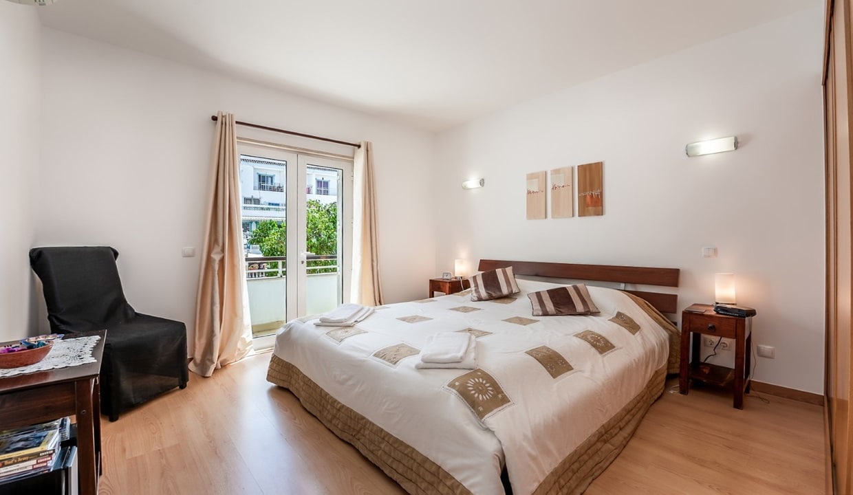 Ground Floor 2 Bed Apartment On Lagos Marina West Algarve2