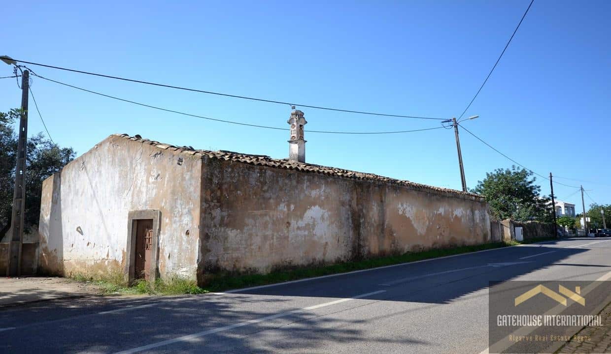 Old House Ruin For renovation in Goldra Loule Algarve2