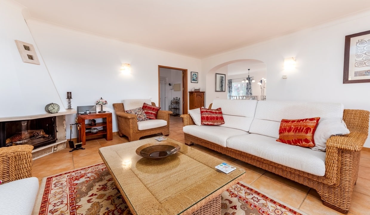 Sea View 5 Bed Villa For Sale In Lagos Algarve0