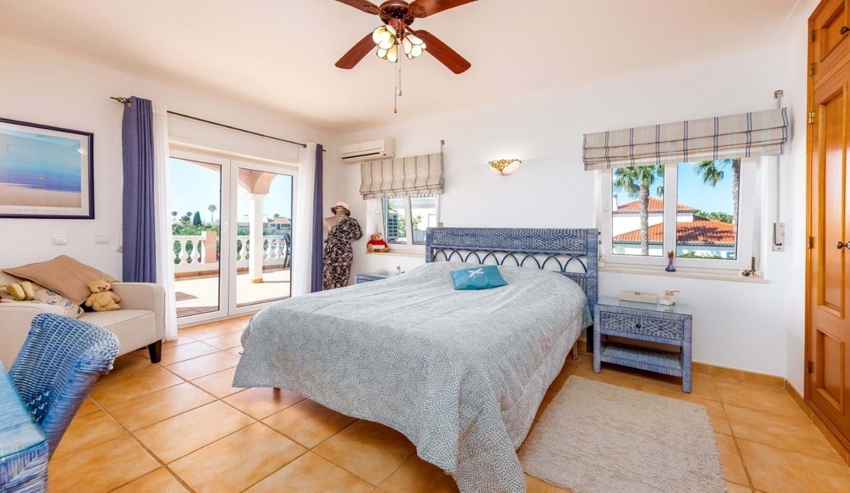 Sea View 5 Bed Villa For Sale In Lagos Algarve44