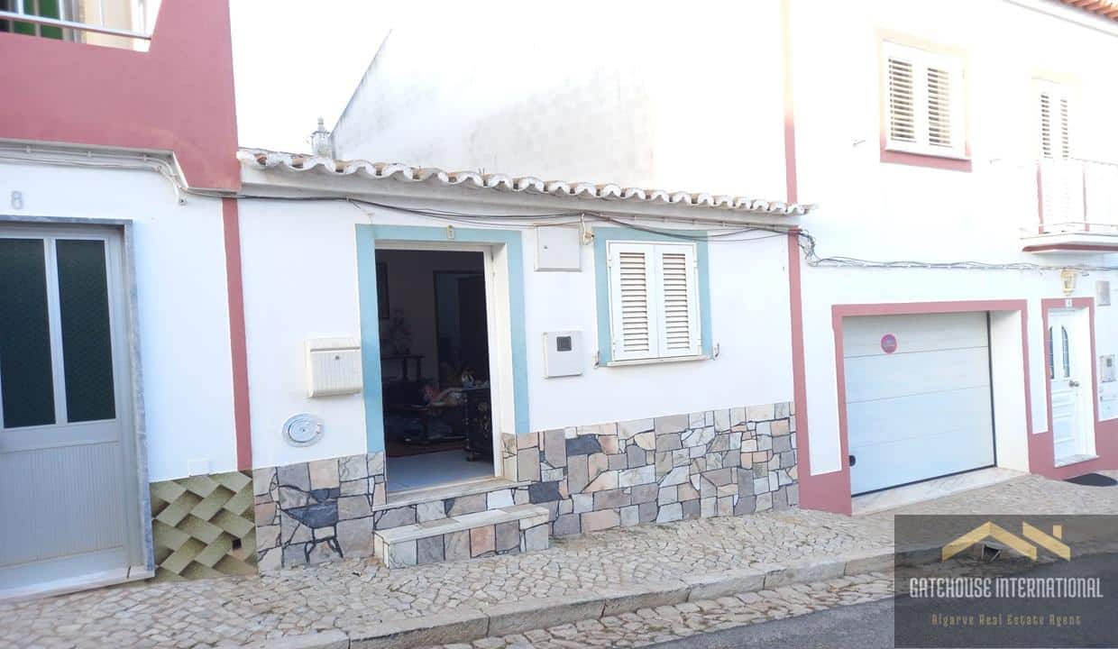 Traditional Algarve 2 Bed Cottage In Vila do Bispo