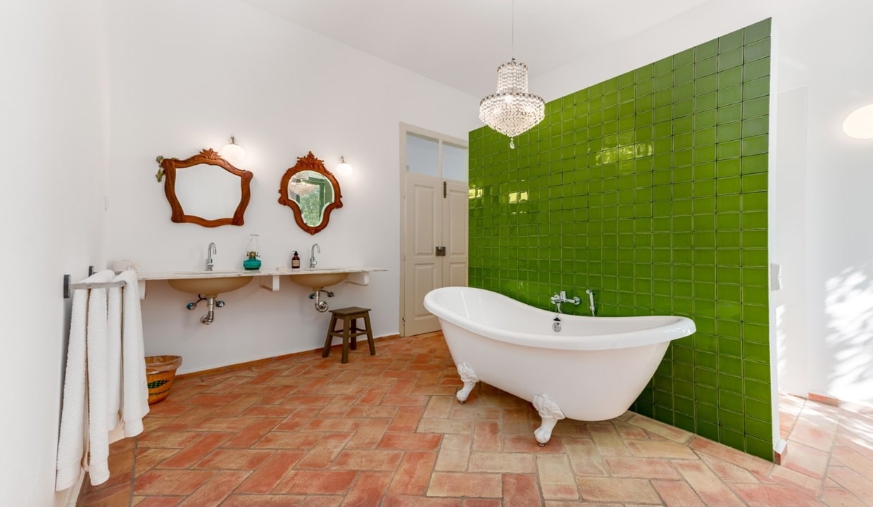 Traditional Restored 6 Bed Villa In Silves Algarve 1