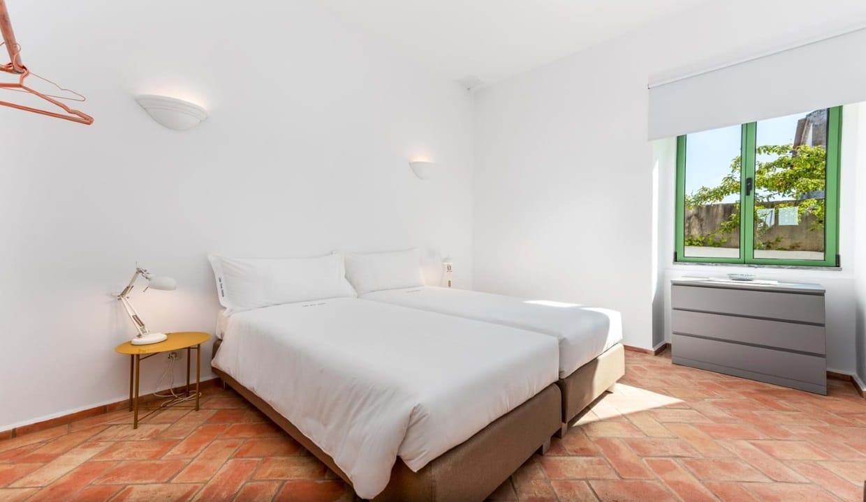 Traditional Restored 6 Bed Villa In Silves Algarve 2