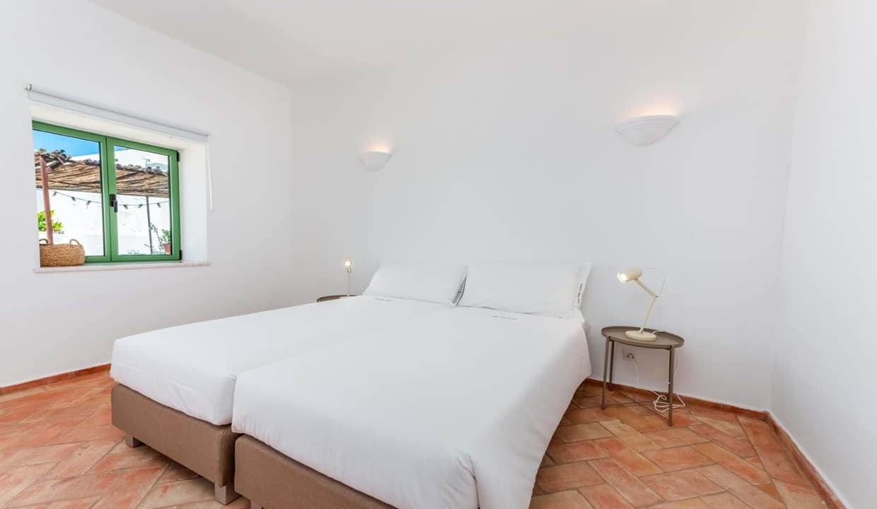 Traditional Restored 6 Bed Villa In Silves Algarve 98